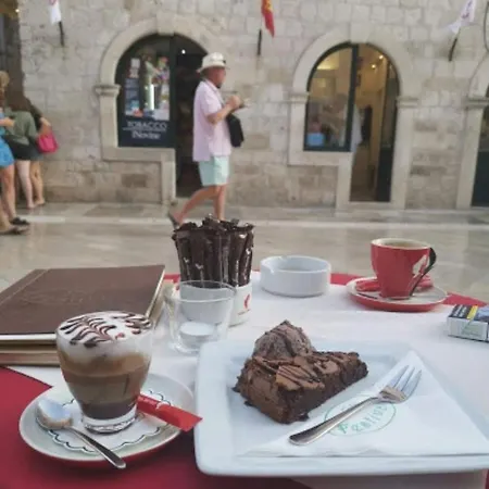Summer Breeze Old Town